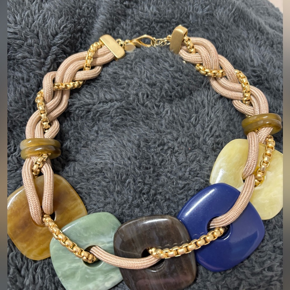 Elegant Gold and Multicolor Statement Necklace